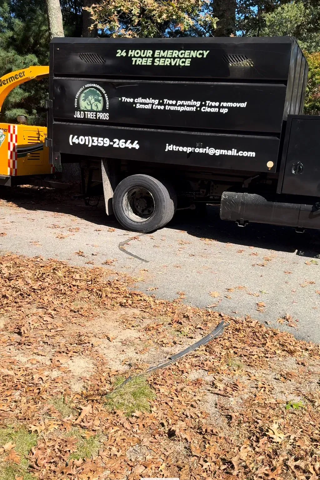 A J&D Tree Pros work truck